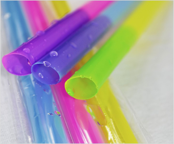 Color changing straw